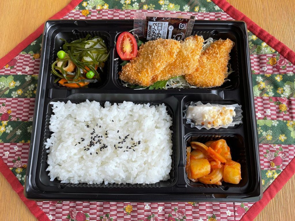 本日9月15日のお弁当出来ましたお弁当販売は好評稼働中です?