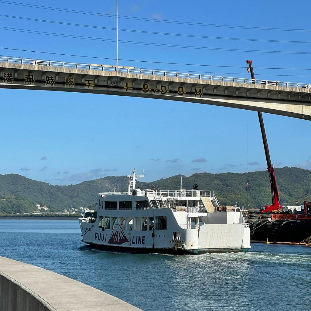 おはようございます笠岡神島の日常⛴楽時屋いとう家は海と山⛰に囲まれた民家カフェです️10月4日から通常営業に戻ります?是非神島にお越しください️